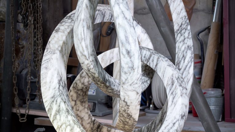 Scultura “Bellezza infinita”