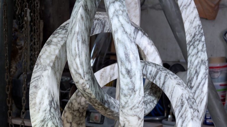Scultura “Bellezza infinita”