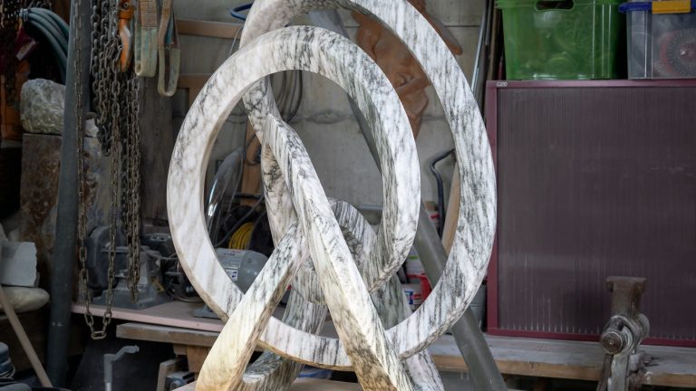 Scultura “Bellezza infinita”