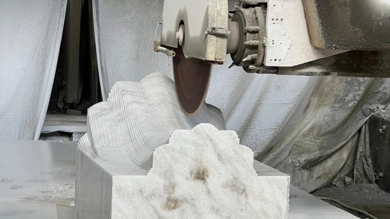 Marmo Cristallina: l’artigianalità che rende unico il marmo svizzero
